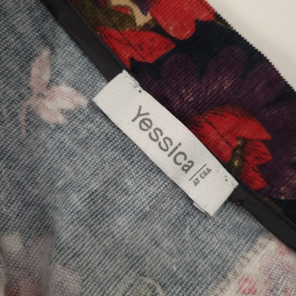 Yessica Vintage Courtney Persion, Floral design skirt - Picture 2 of 11